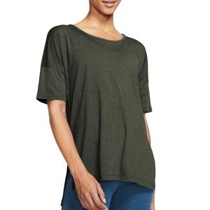 NIKE Dri-FIT Yoga Layer Short Sleeve Top 🧘🏻‍♀️